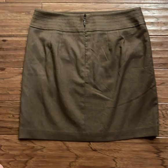 LOFT Hunter Green Skirt Size 8T - Picture 3 of 4